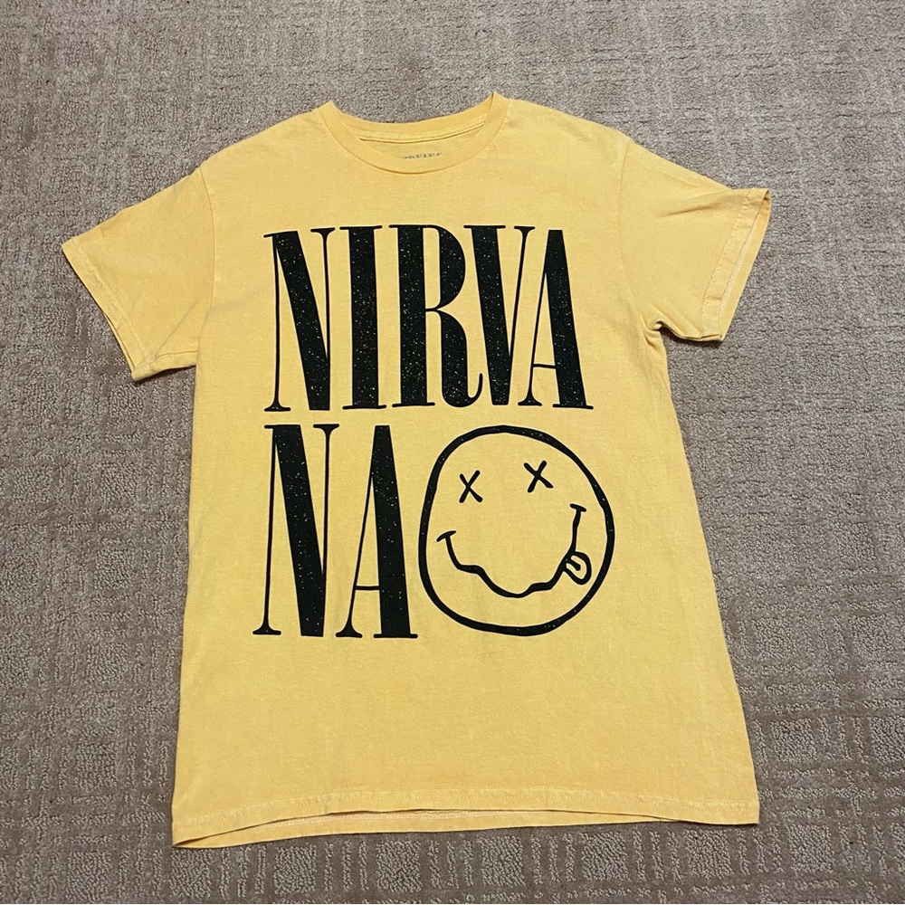 Nirvana Graphic Smiley T-Shirt | Yellow & Black ~ Size Small